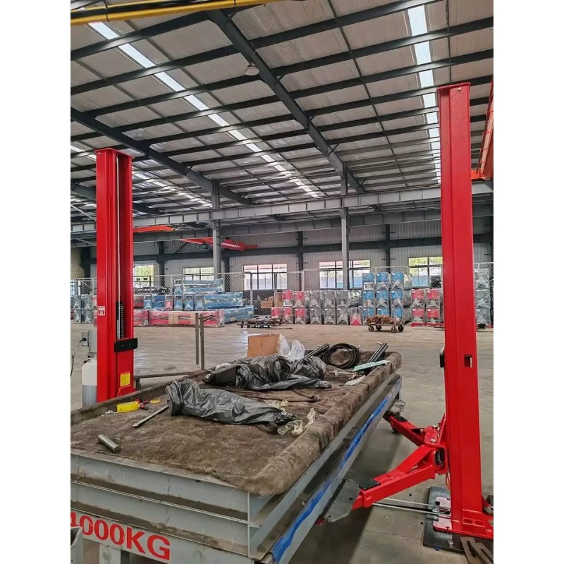 Auto Repair Shop With Towing - TLT240SB 4000kg 2柱式自動車リフト、車両エレベーター、牽引柱リフター、ポンテ・ソレヴァトーレ（自動車修理工場用）